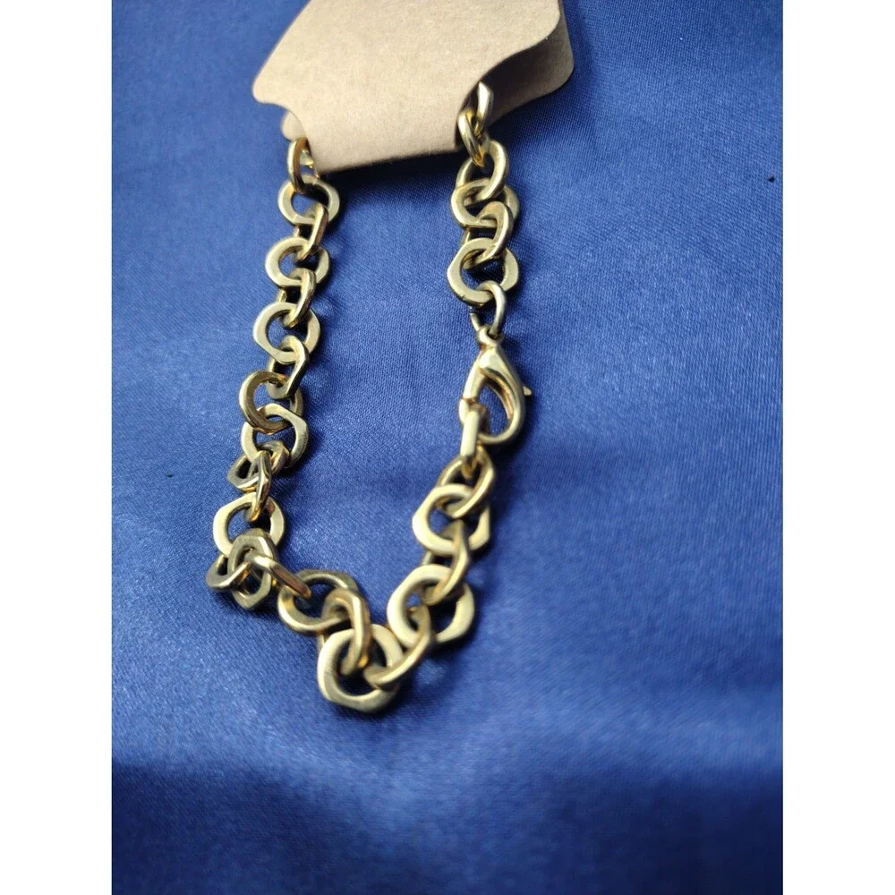 Thick gold tone 7" chain bracelet - Picture 2 of 3